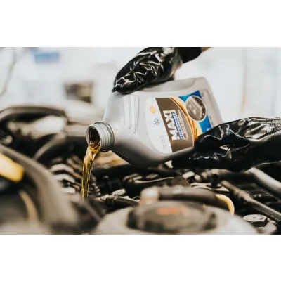 Engine oil and filter service pack